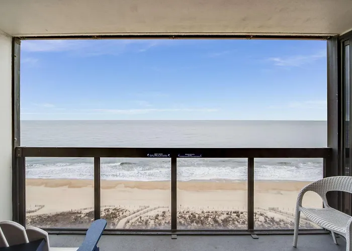 Golden Sands 1412 Oceanfront Pools Games Holiday home Ocean City