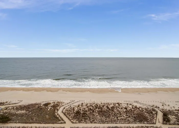 Golden Sands 1412 Oceanfront Pools Games * Ocean City