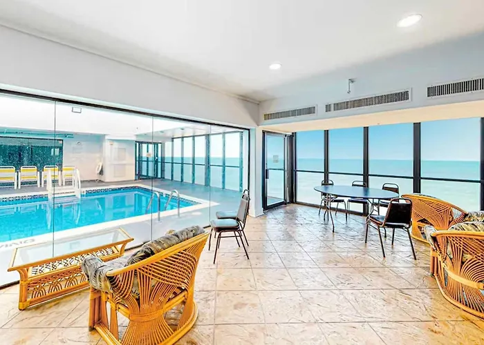 Golden Sands 1412 Oceanfront Pools Games Holiday home
